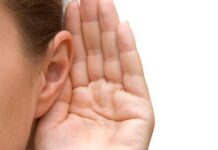 Audífonos: Mejor Calidad de Vida y Rescate del Aislamiento usar audifonos