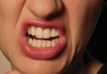 Las niñas sienten más ira y tristeza que los niños