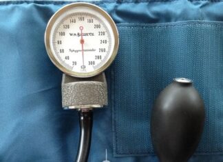 medir la tension arterial