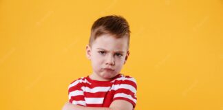 Consejos sobre cómo disciplinar a un niño enojado e irrespetuoso