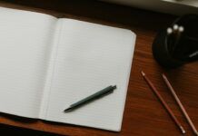 Cuaderno abierto para anotar preocupaciones y siguientes pasos